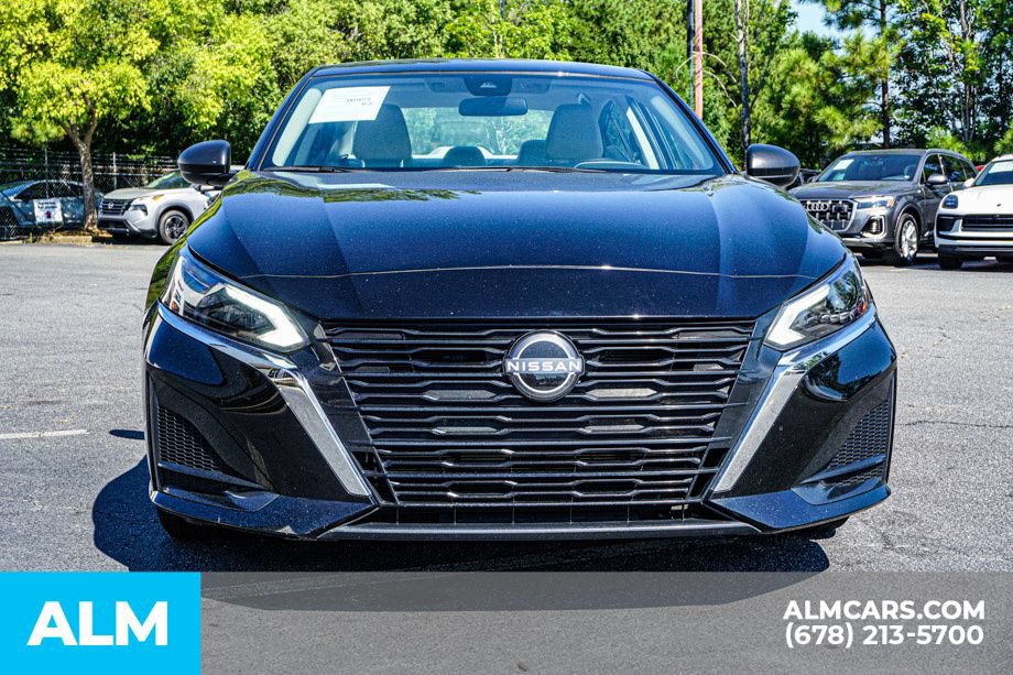 Used 2025 Nissan Altima 2.5 SV FWD image 9