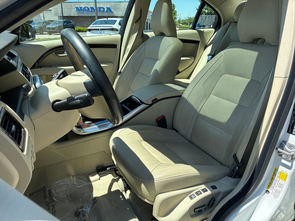 Used 2015 Volvo S80 T5 FWD image 11
