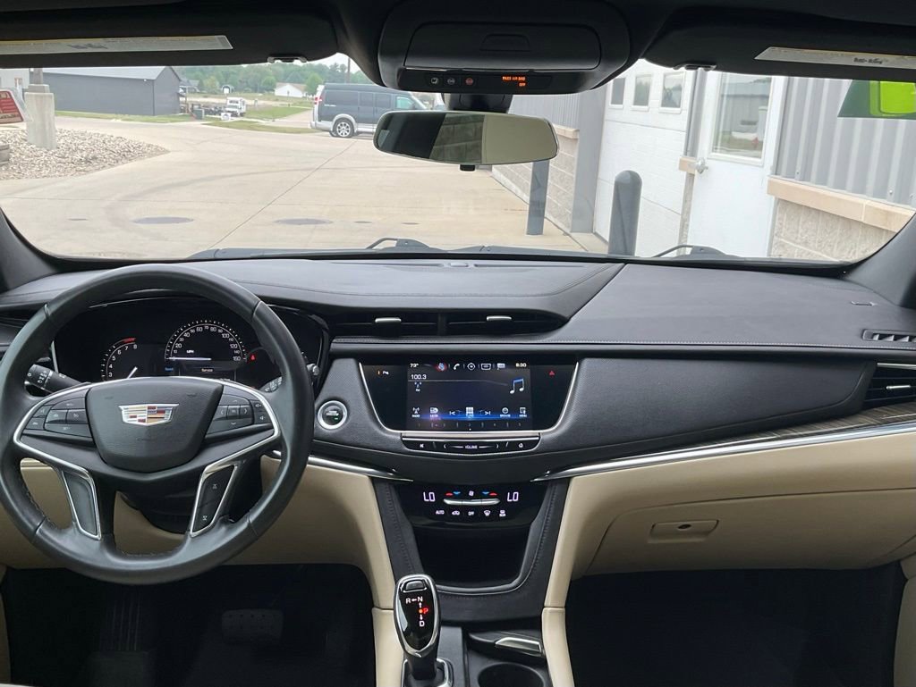 Used 2017 Cadillac XT5 FWD w/ LPO, Wheel Lock Package image 10