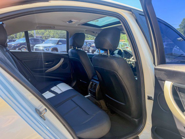 Used 2016 BMW 320i Sedan RWD image 13