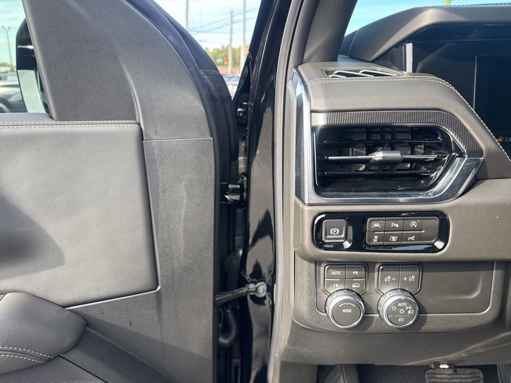 New 2026 GMC Yukon Elevation AWD/4WD image 14