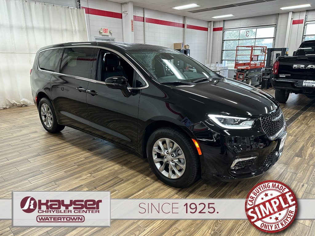 New 2026 Chrysler Pacifica Select image 6