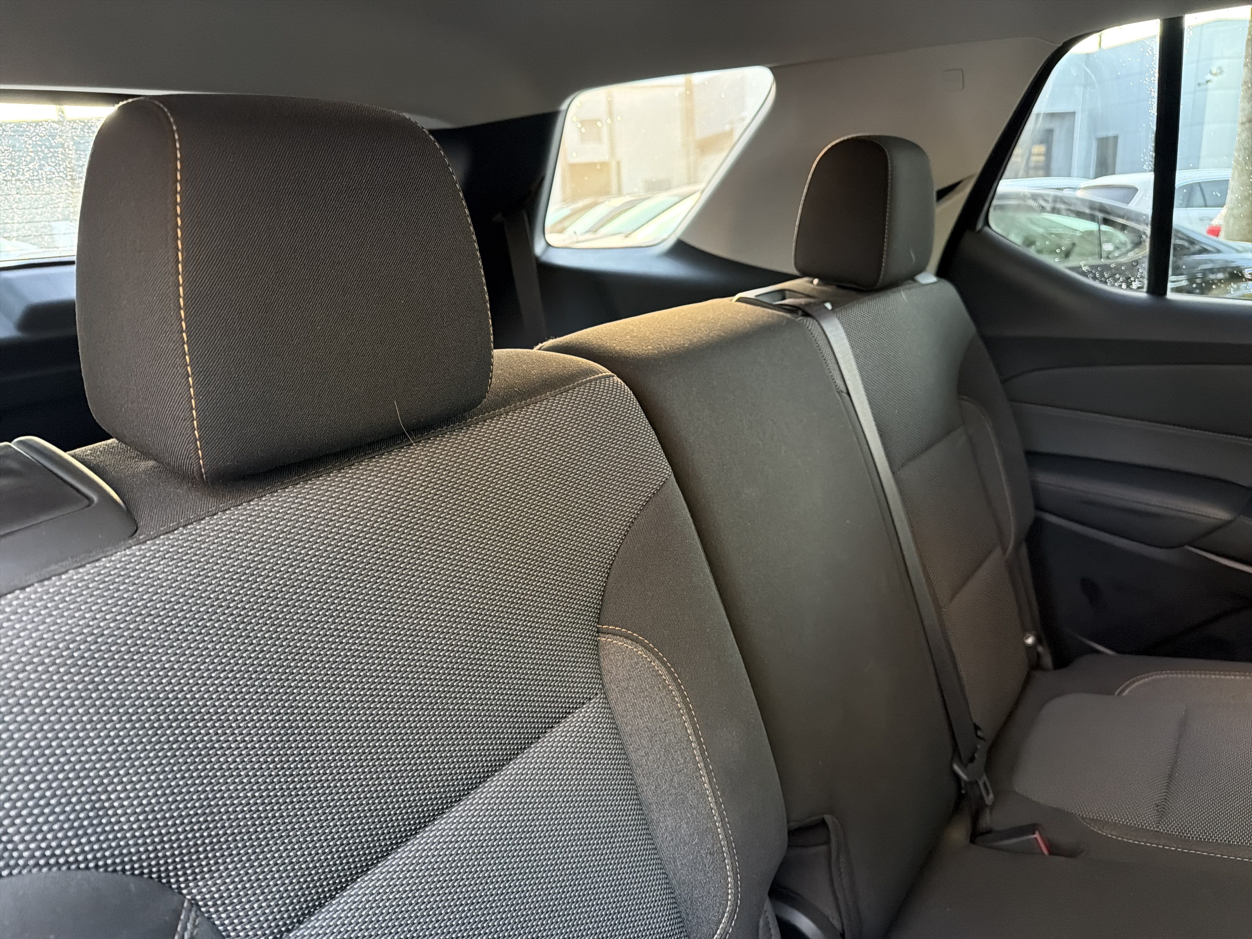 Used 2021 Chevrolet Traverse LS FWD image 38