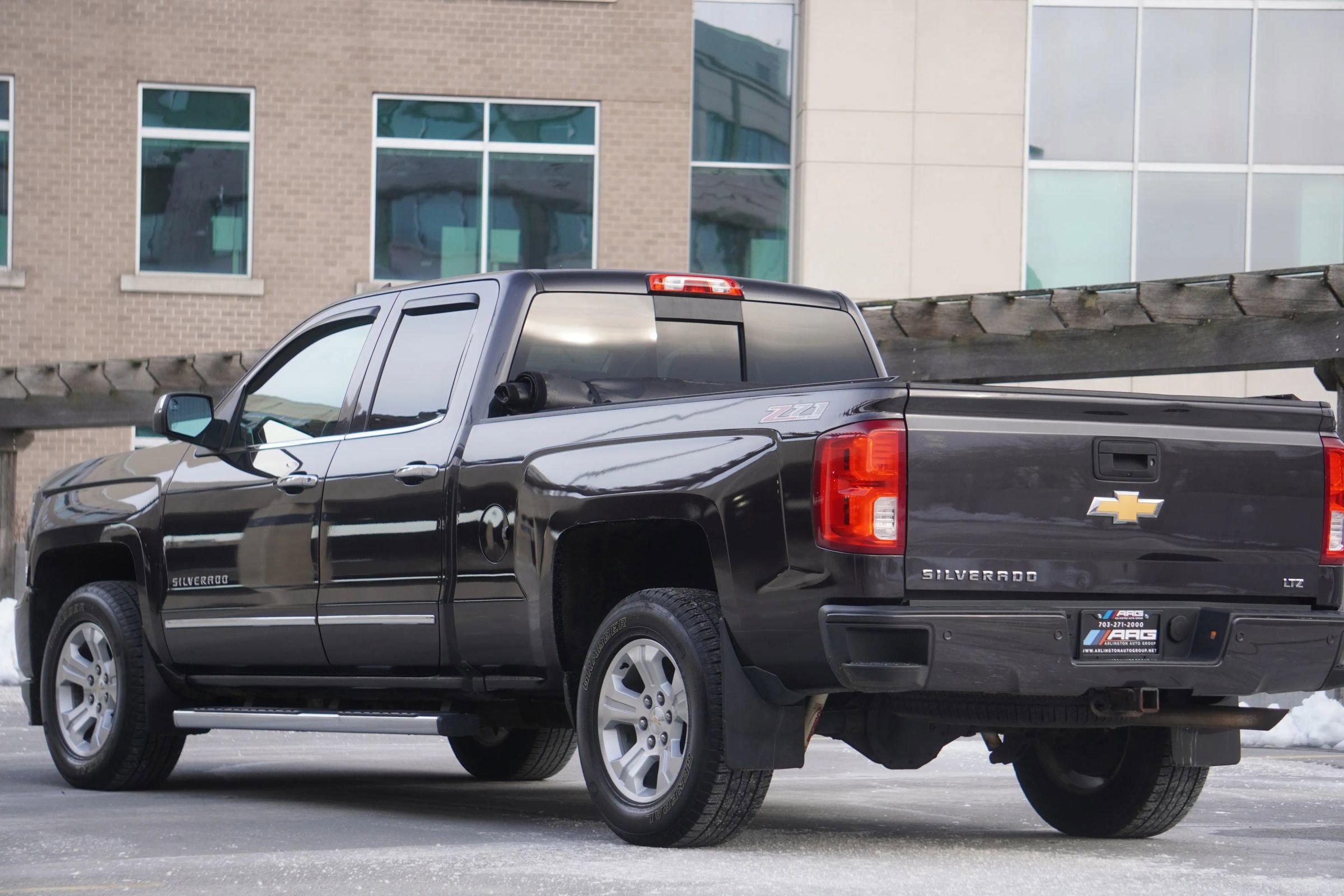 Used 2016 Chevrolet Silverado 1500 LTZ Z71 w/ LTZ Plus Package image 3