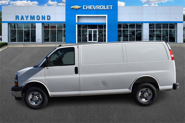 New 2025 Chevrolet Express 2500 w/ Driver Convenience Package image 7
