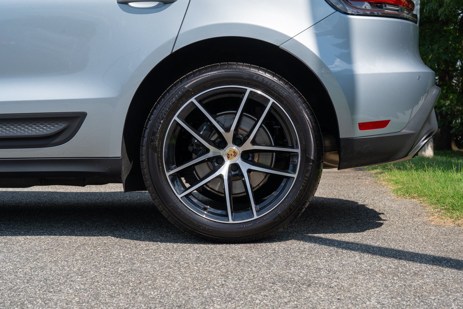 Certified 2026 Porsche Macan AWD/4WD image 12