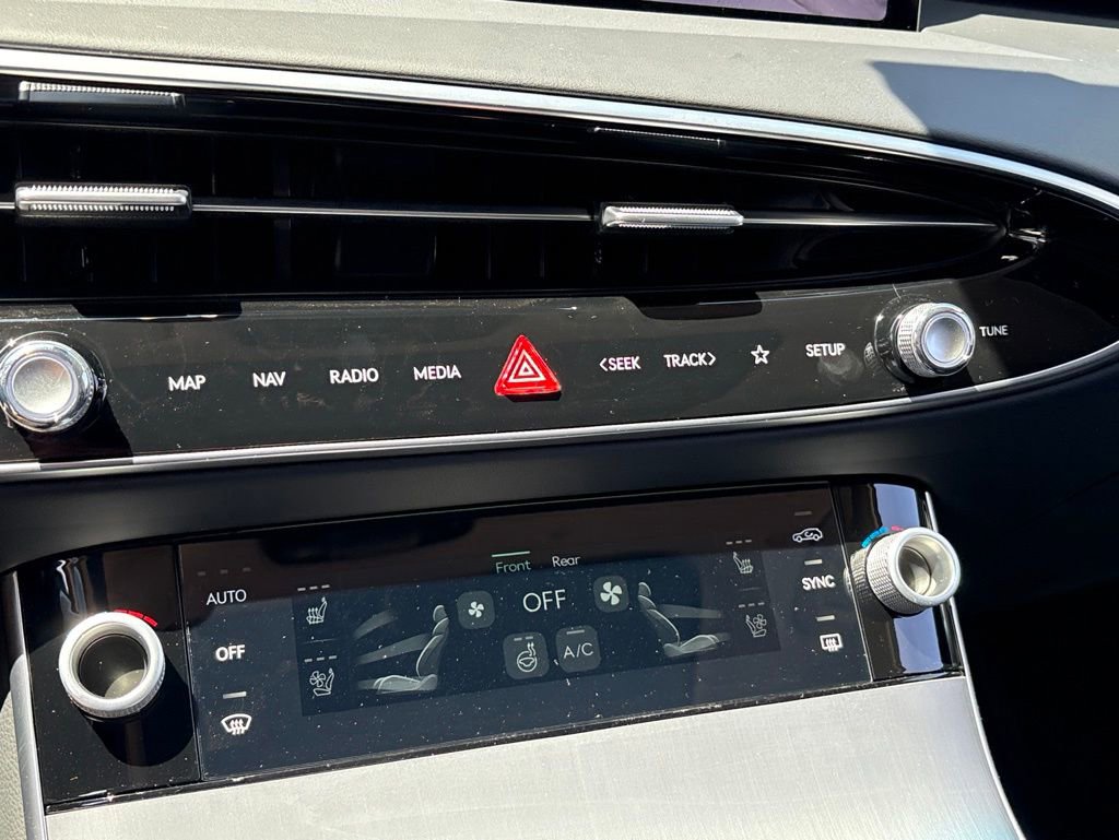 New 2026 Genesis GV70 2.5T Advanced AWD/4WD image 18