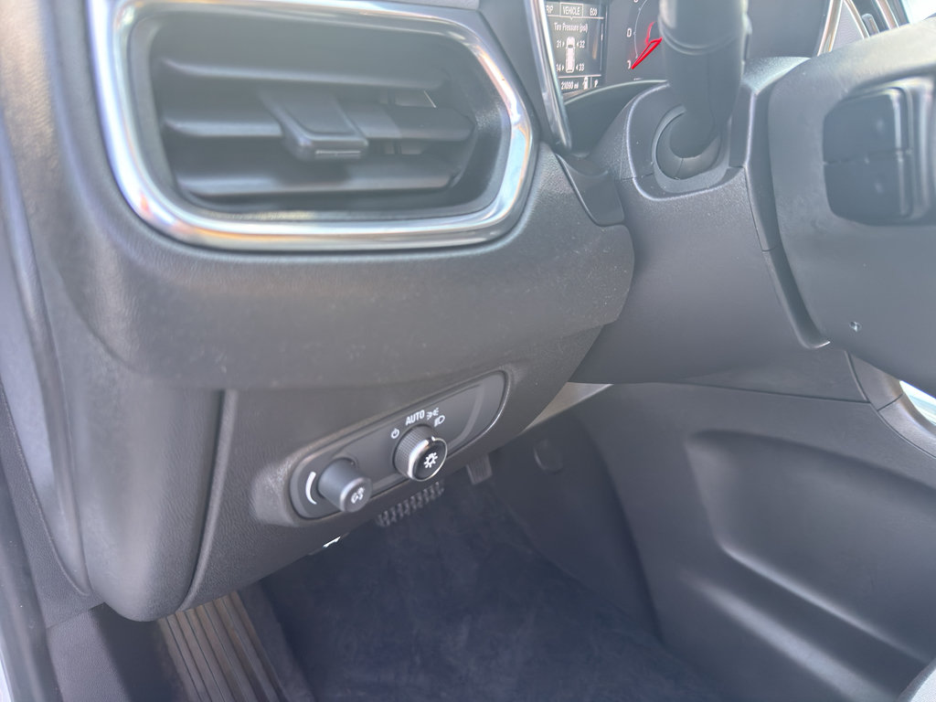 Certified 2020 Chevrolet Equinox LS w/ LS Convenience Package FWD image 13