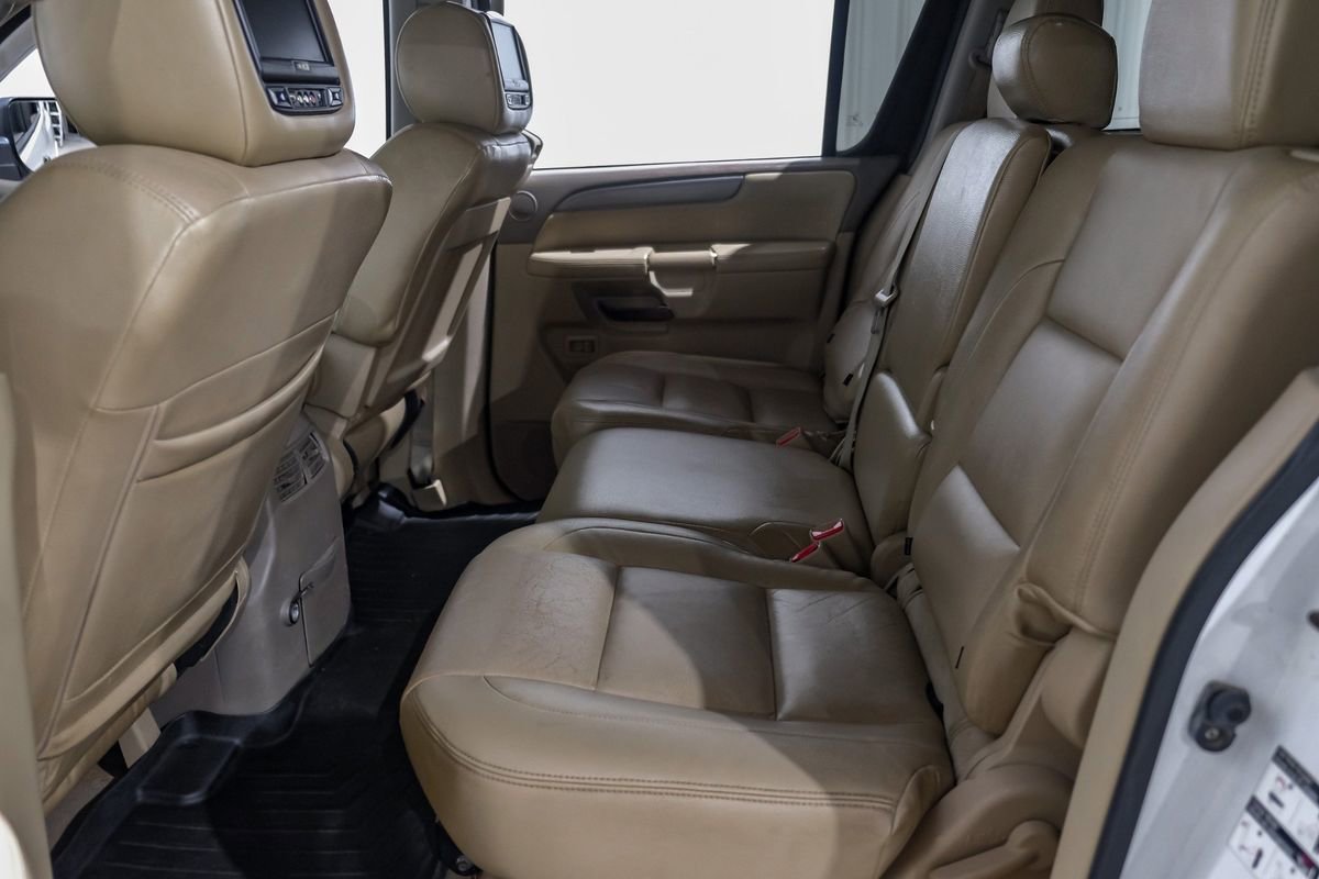 Used 2012 Nissan Armada SV image 37