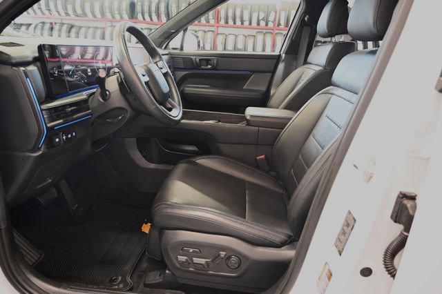 Used 2024 Hyundai Santa Fe Calligraphy AWD/4WD image 10