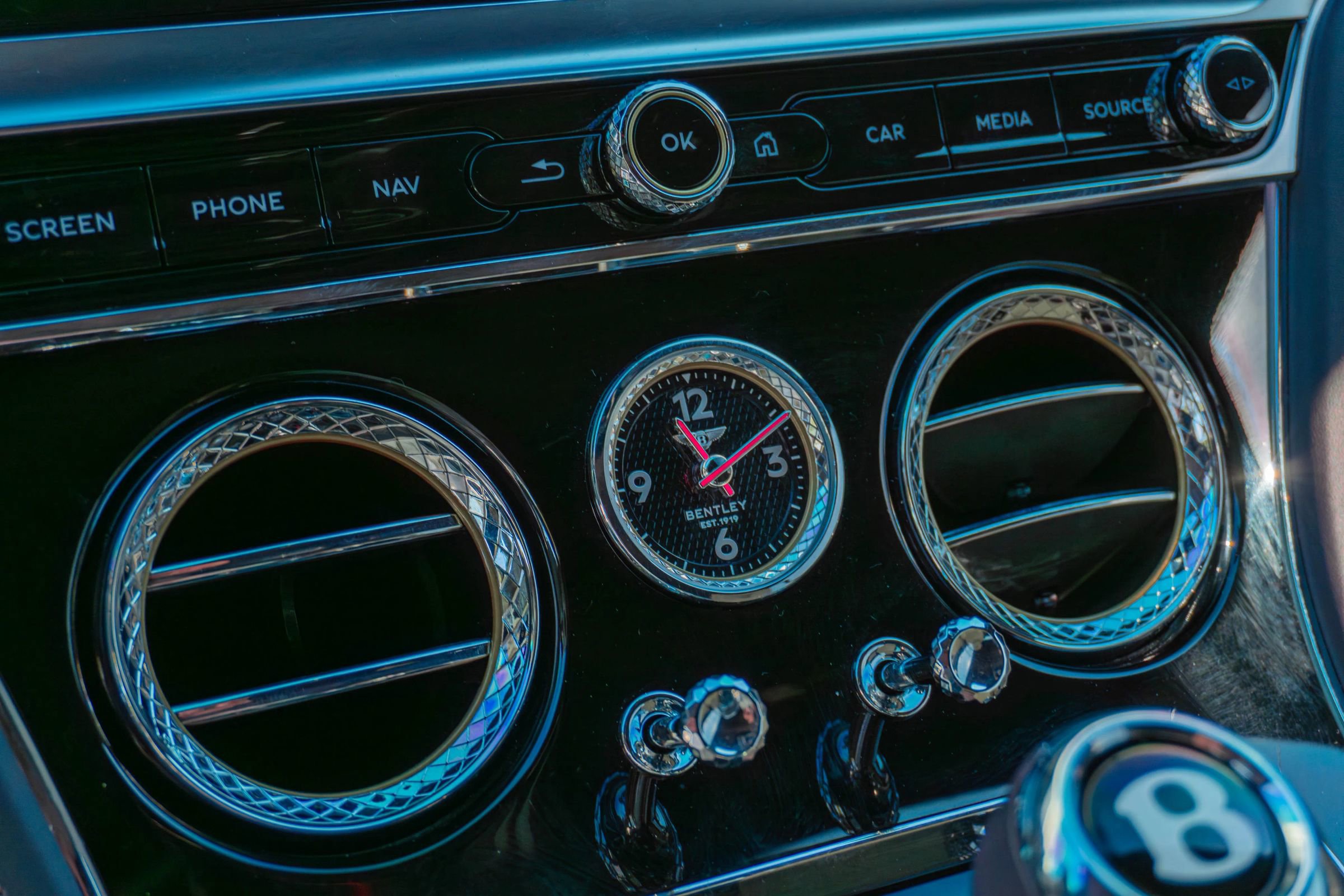 Used 2022 Bentley Continental GT image 77