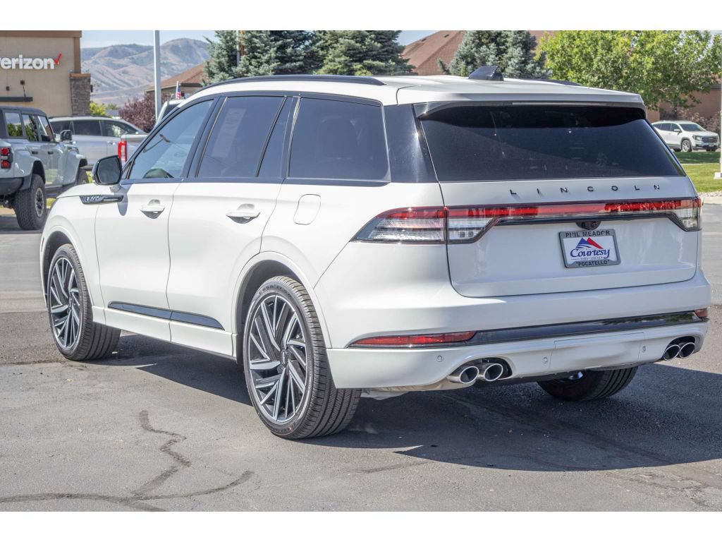 Used 2025 Lincoln Aviator Black Label w/ Jet Appearance Package AWD/4WD image 5