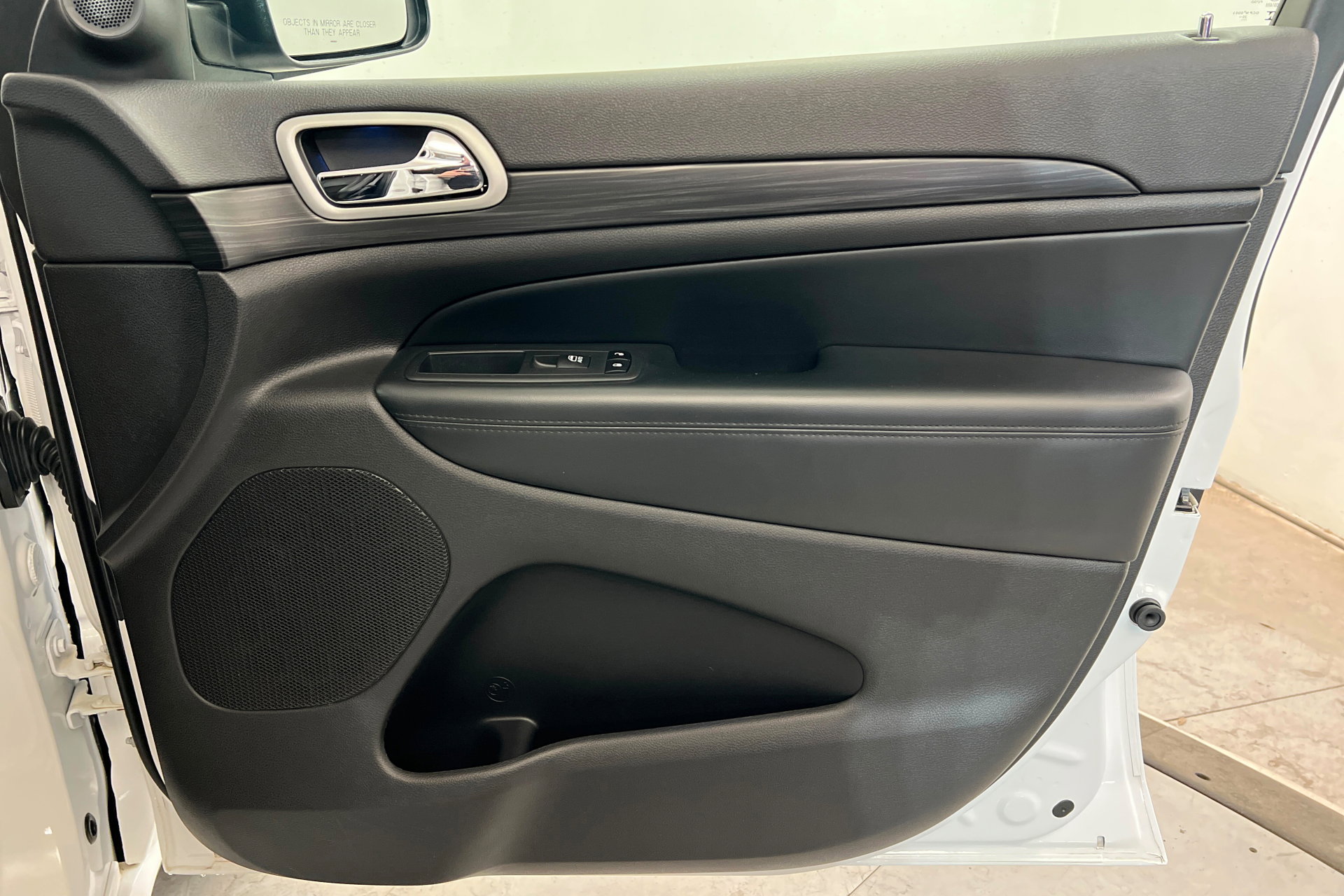 Used 2021 Jeep Grand Cherokee Laredo X image 23