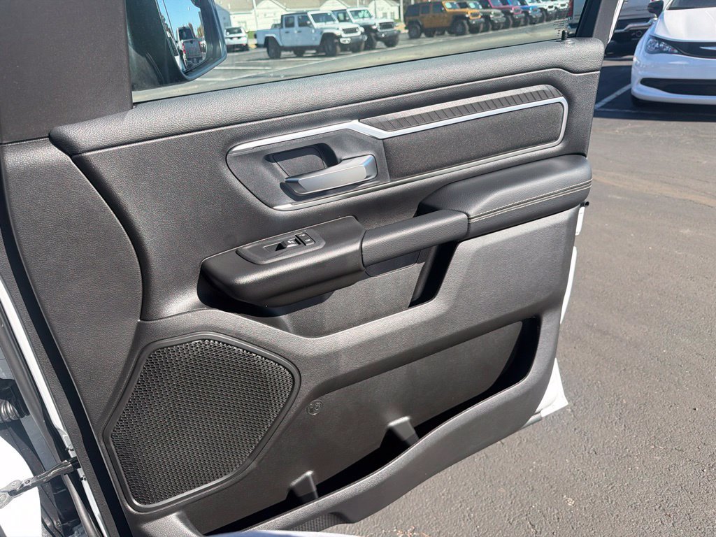 New 2027 RAM 1500 4x4 Crew Cab image 39