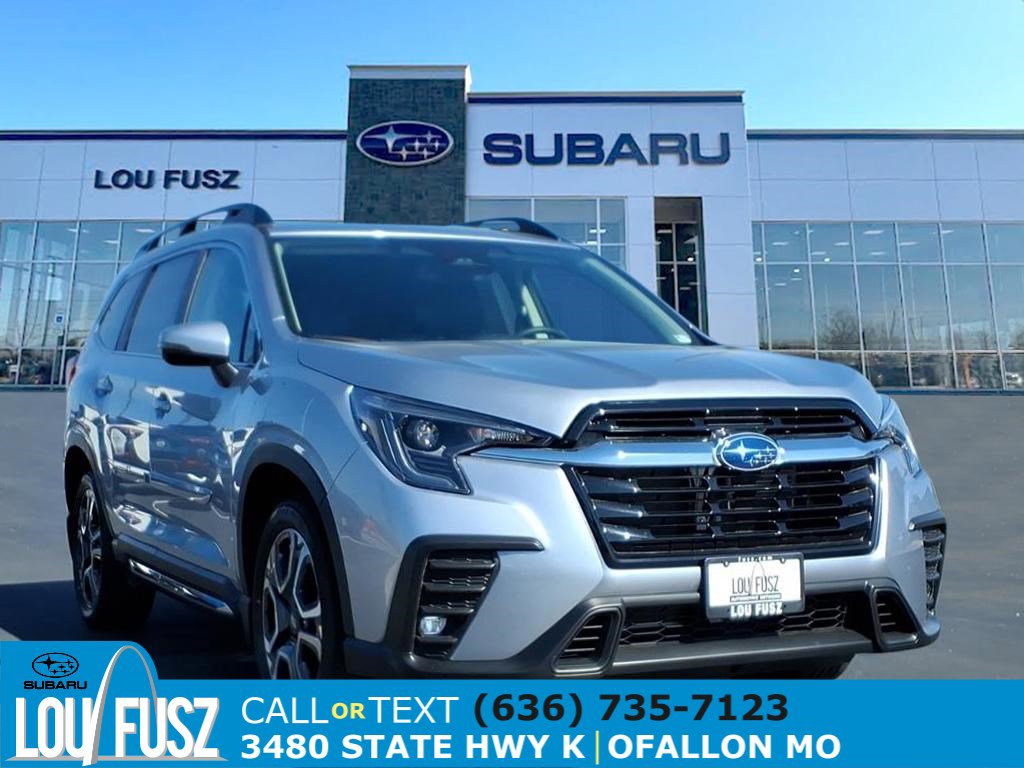 Used 2023 Subaru Ascent Limited image 1