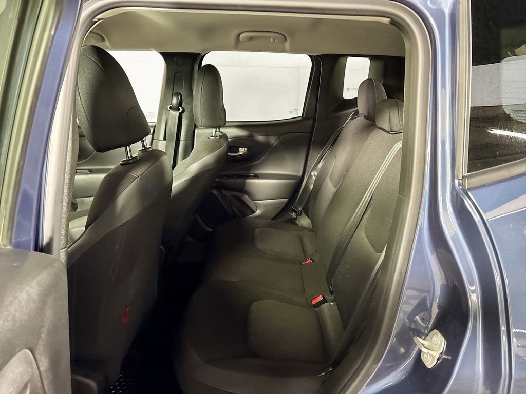 Used 2023 Jeep Renegade Trailhawk image 20