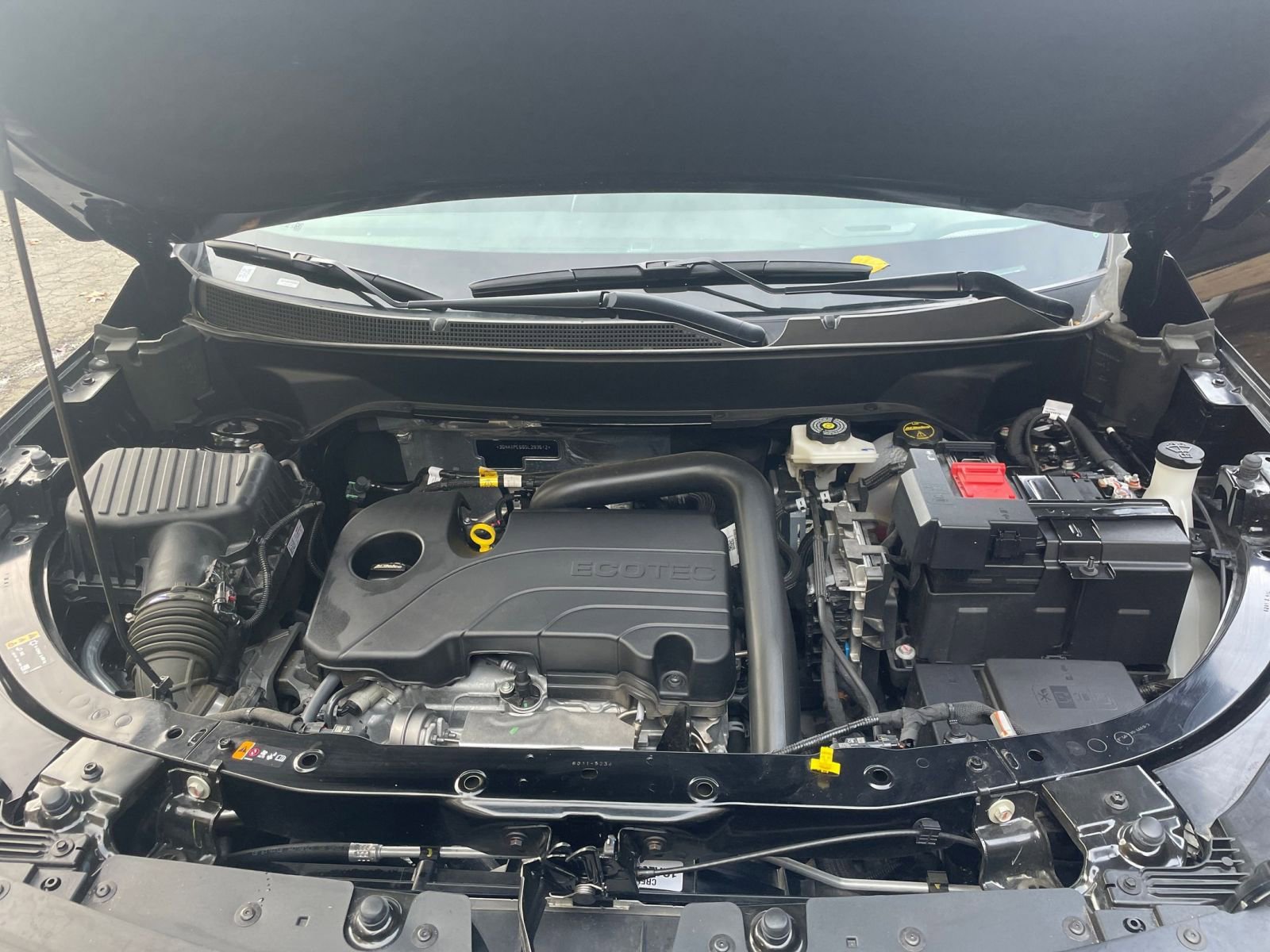 Used 2025 Chevrolet Equinox LT image 28