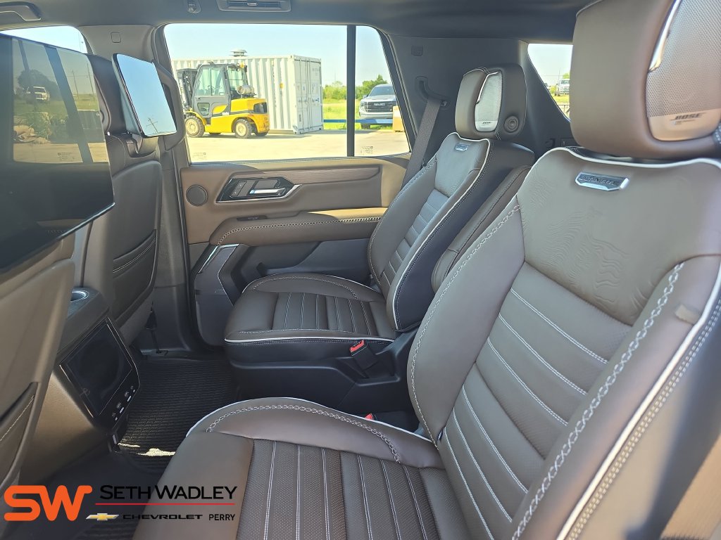 New 2026 GMC Yukon Denali Ultimate AWD/4WD image 15