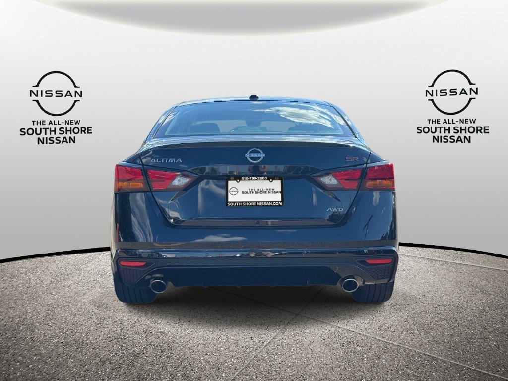 Used 2024 Nissan Altima 2.5 SR AWD/4WD image 6