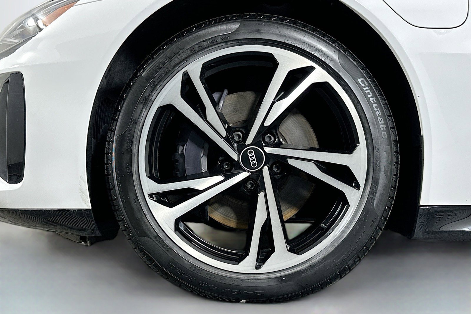 Used 2022 Audi e-tron GT Premium Plus w/ Performance Package image 11