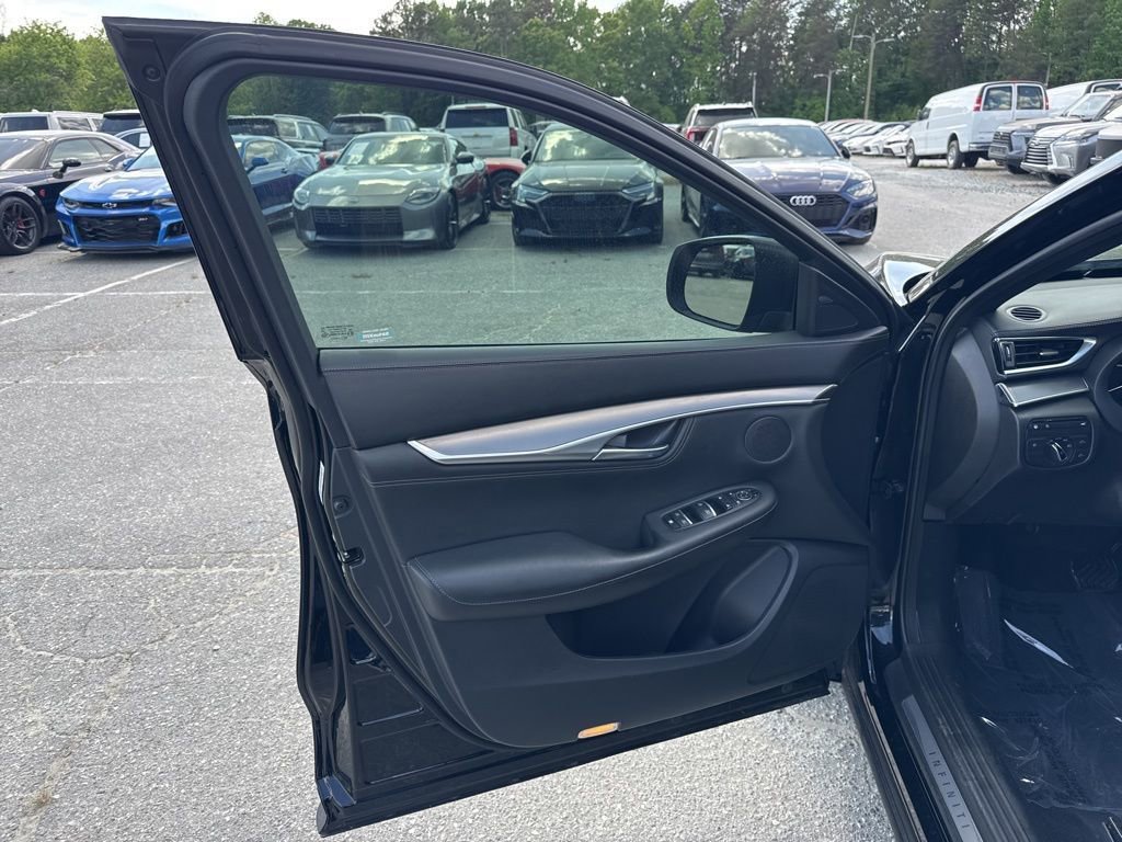 Used 2023 INFINITI QX55 Luxe w/ Cargo Package image 26