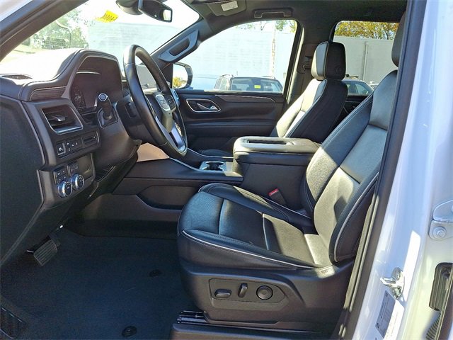 Used 2024 GMC Yukon SLT image 13