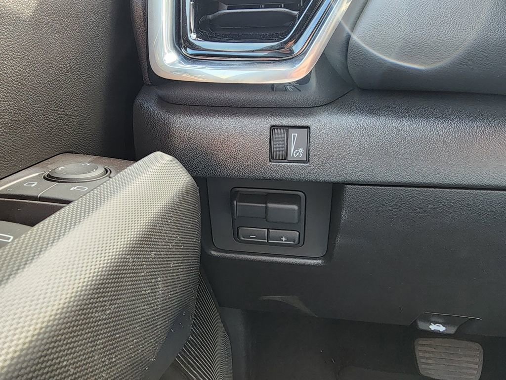 New 2026 GMC Canyon Elevation w/ Convenience Package RWD image 17