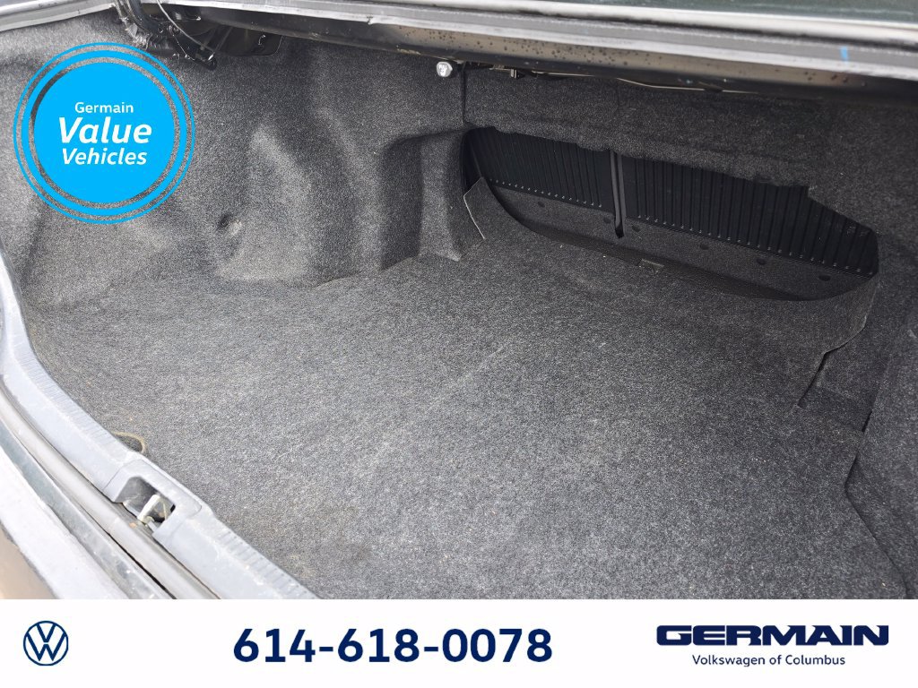 Used 2012 Toyota Camry SE FWD image 19