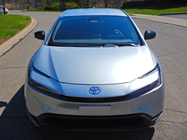 Used 2024 Toyota Prius LE image 7