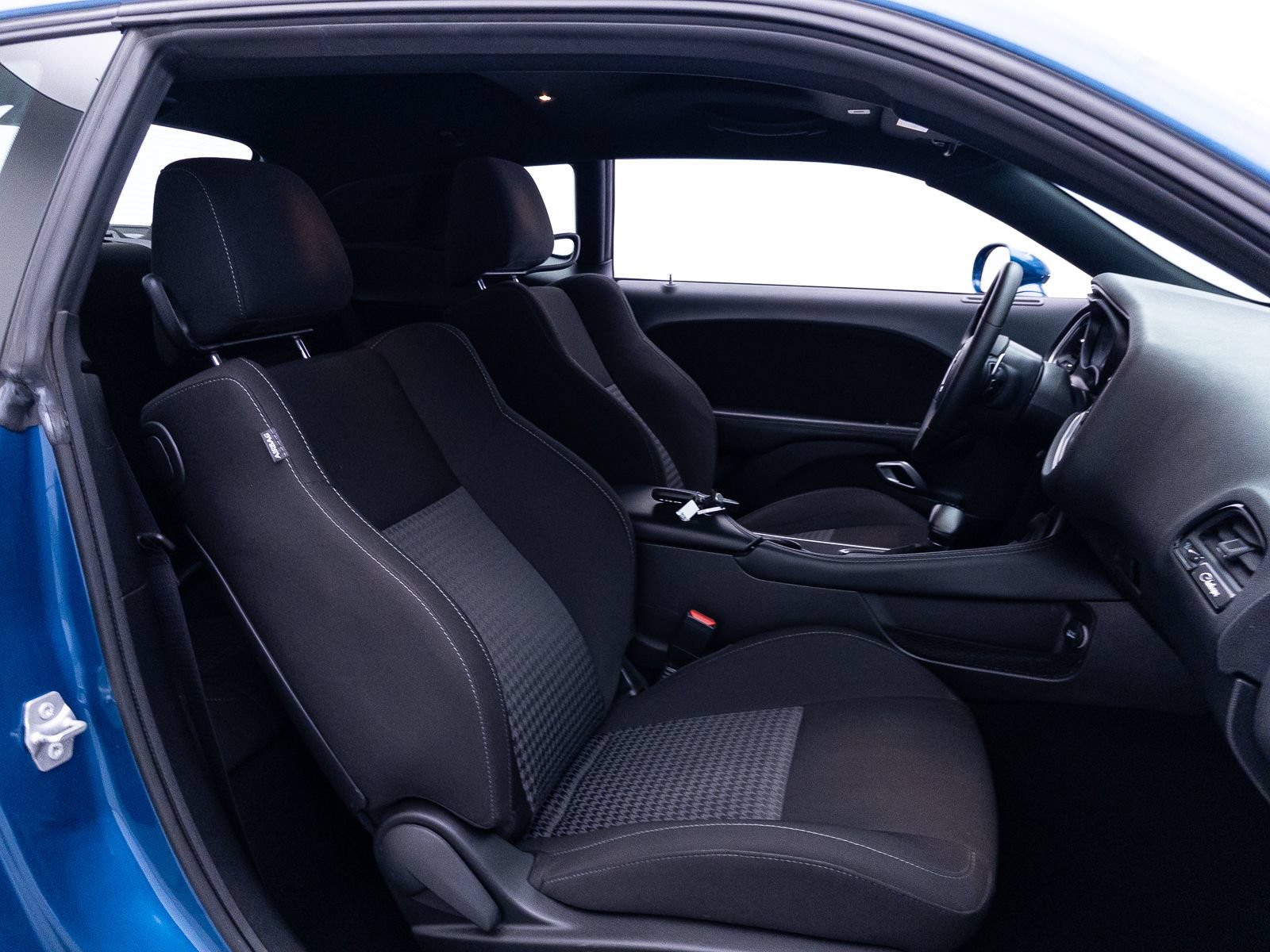 Used 2021 Dodge Challenger R/T w/ Driver Convenience Group RWD image 40