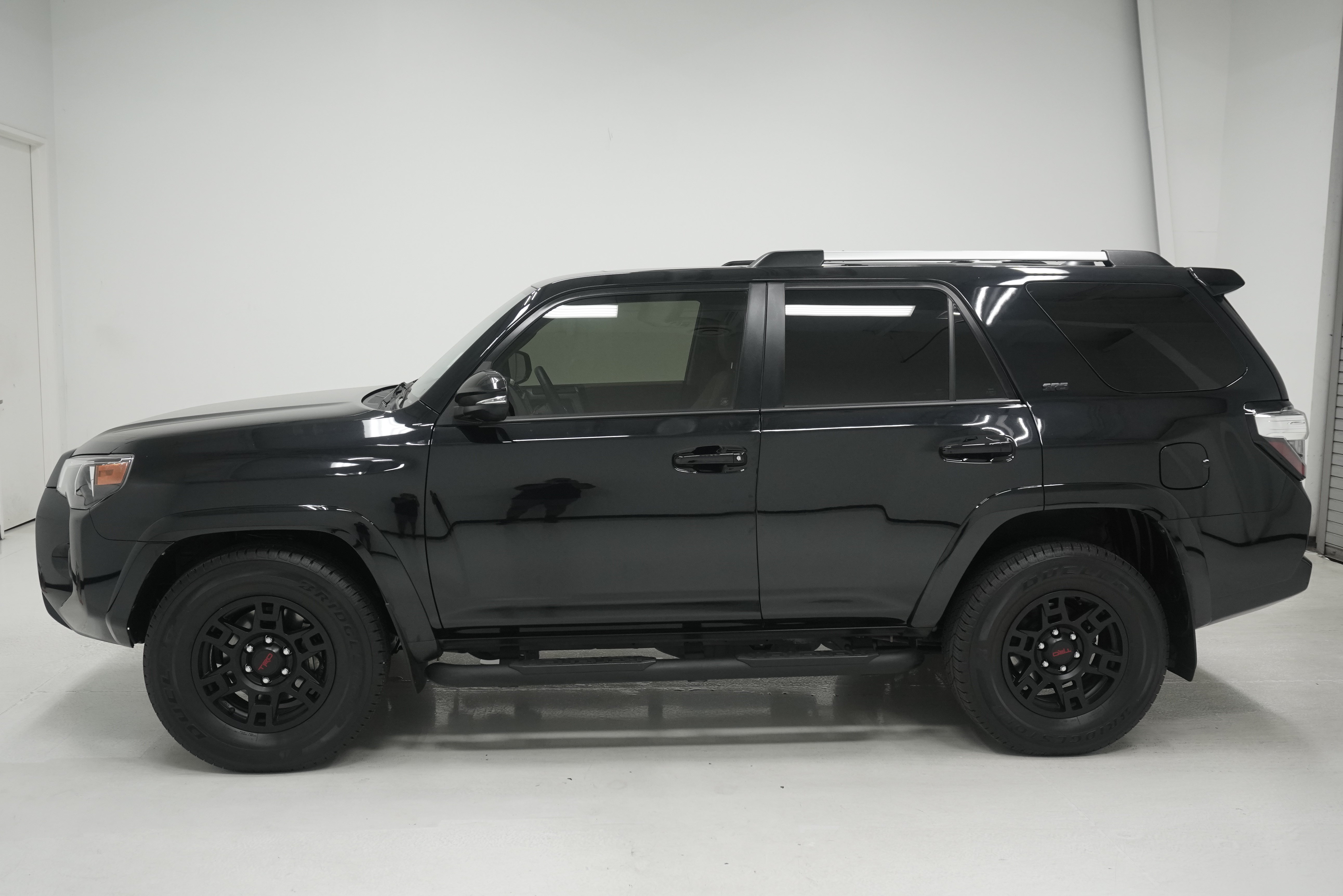 Used 2022 Toyota 4Runner SR5 Premium w/ Moonroof Package RWD image 7