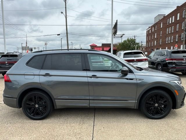 Certified 2024 Volkswagen Tiguan SE R-Line AWD/4WD image 7