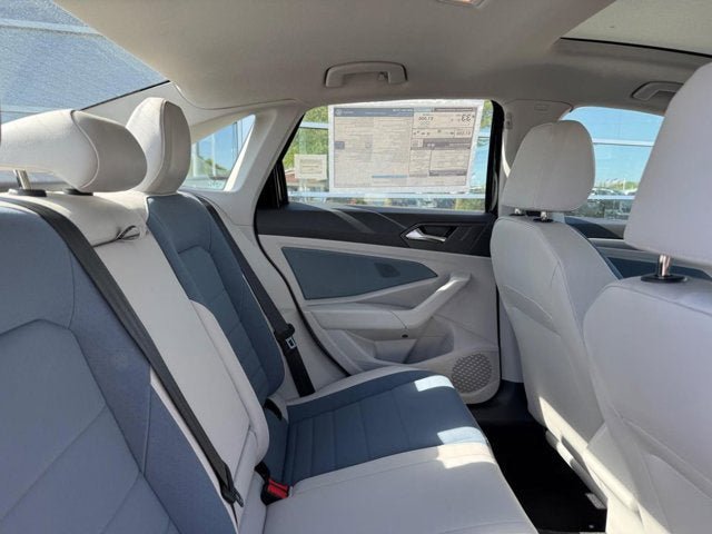 New 2026 Volkswagen Jetta SE FWD image 5