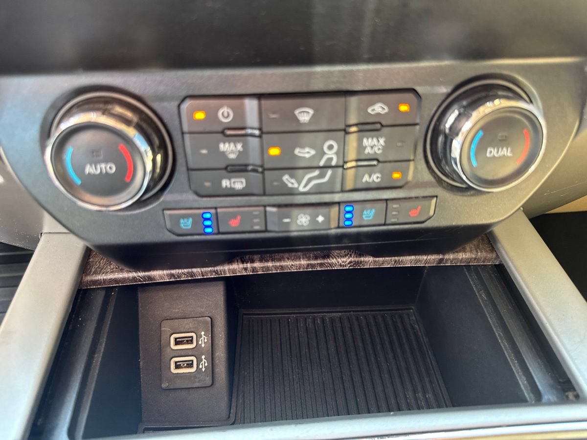 Used 2019 Ford F250 Lariat w/ Chrome Package AWD/4WD image 32