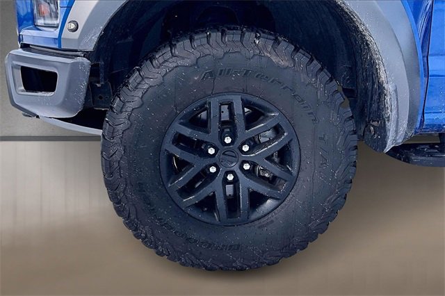 Used 2017 Ford F150 Raptor w/ Equipment Group 801A Mid image 6