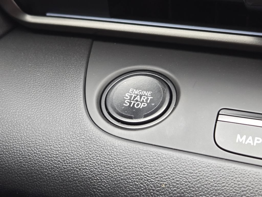 New 2026 Hyundai Elantra SEL FWD image 22