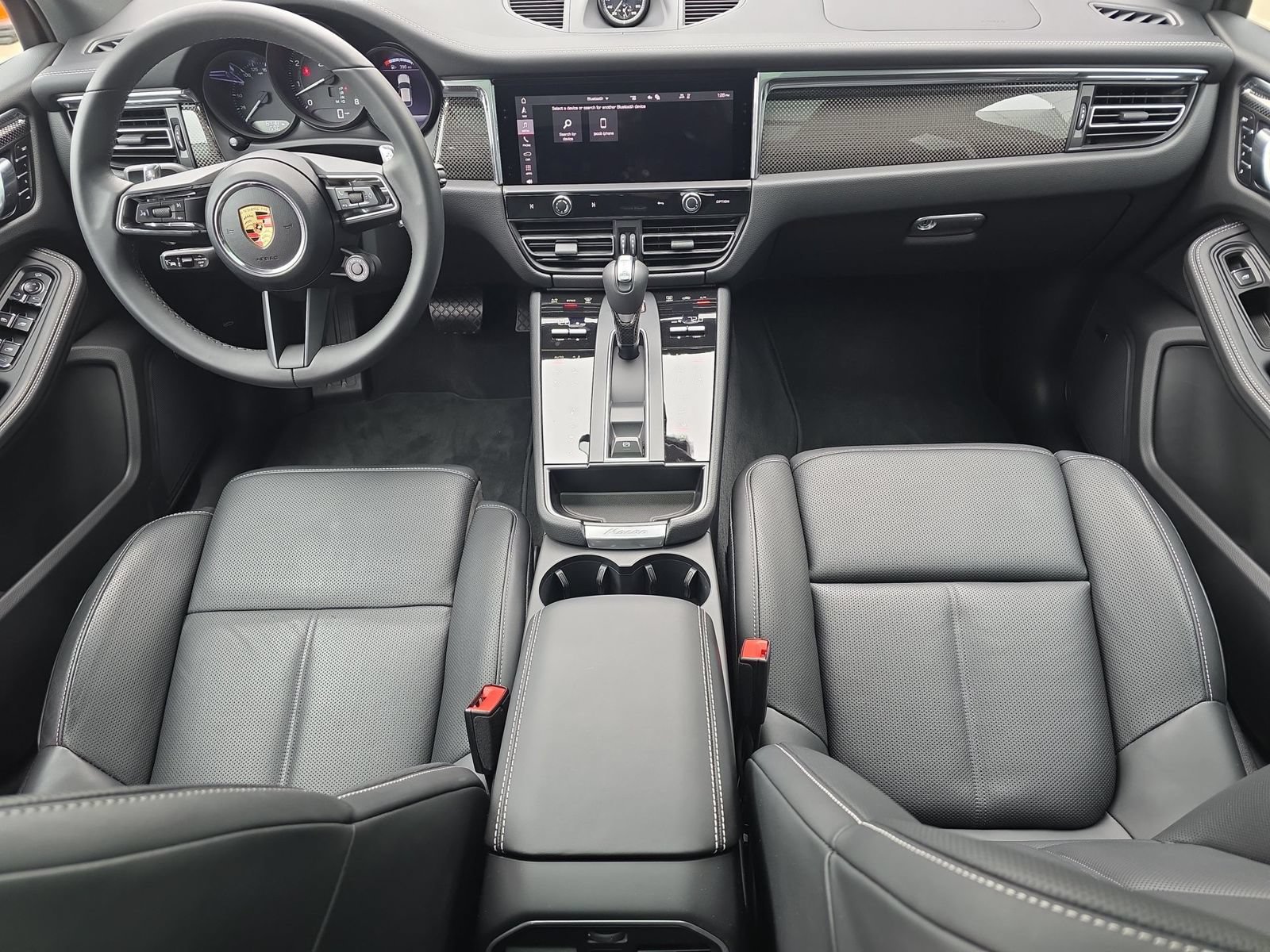 Certified 2026 Porsche Macan GTS AWD/4WD image 13