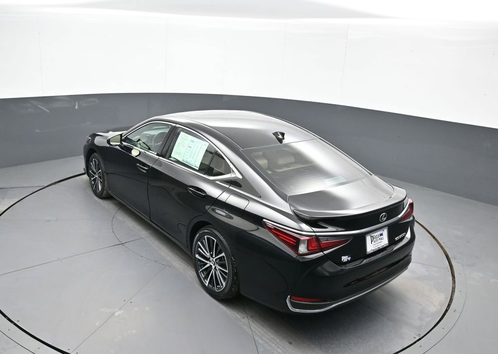 Used 2024 Lexus ES 300h w/ Premium Package FWD image 41