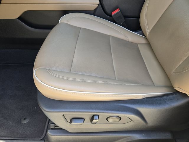 Used 2022 Chevrolet Tahoe Premier AWD/4WD image 21