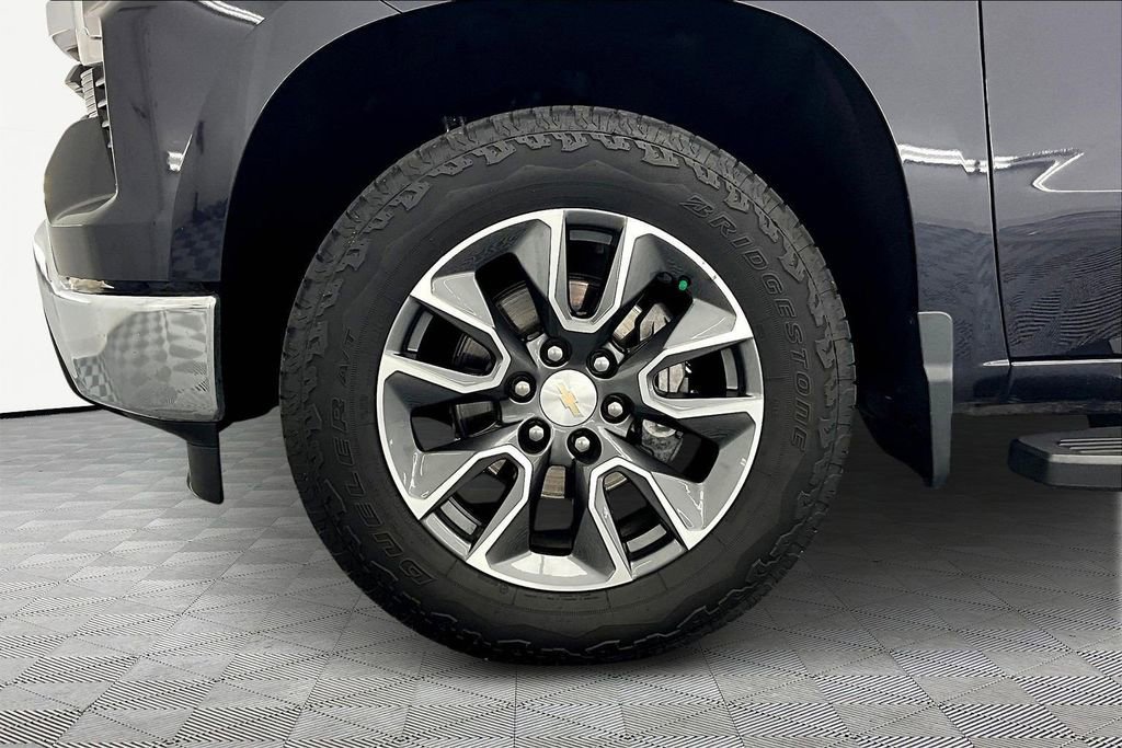 Used 2024 Chevrolet Silverado 1500 LT image 9