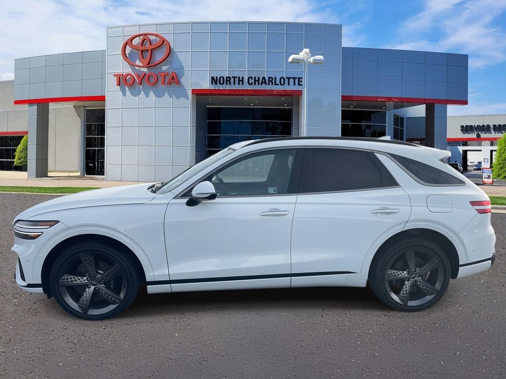 Used 2025 Genesis GV70 3.5T Sport w/ Sport Advanced Package image 7