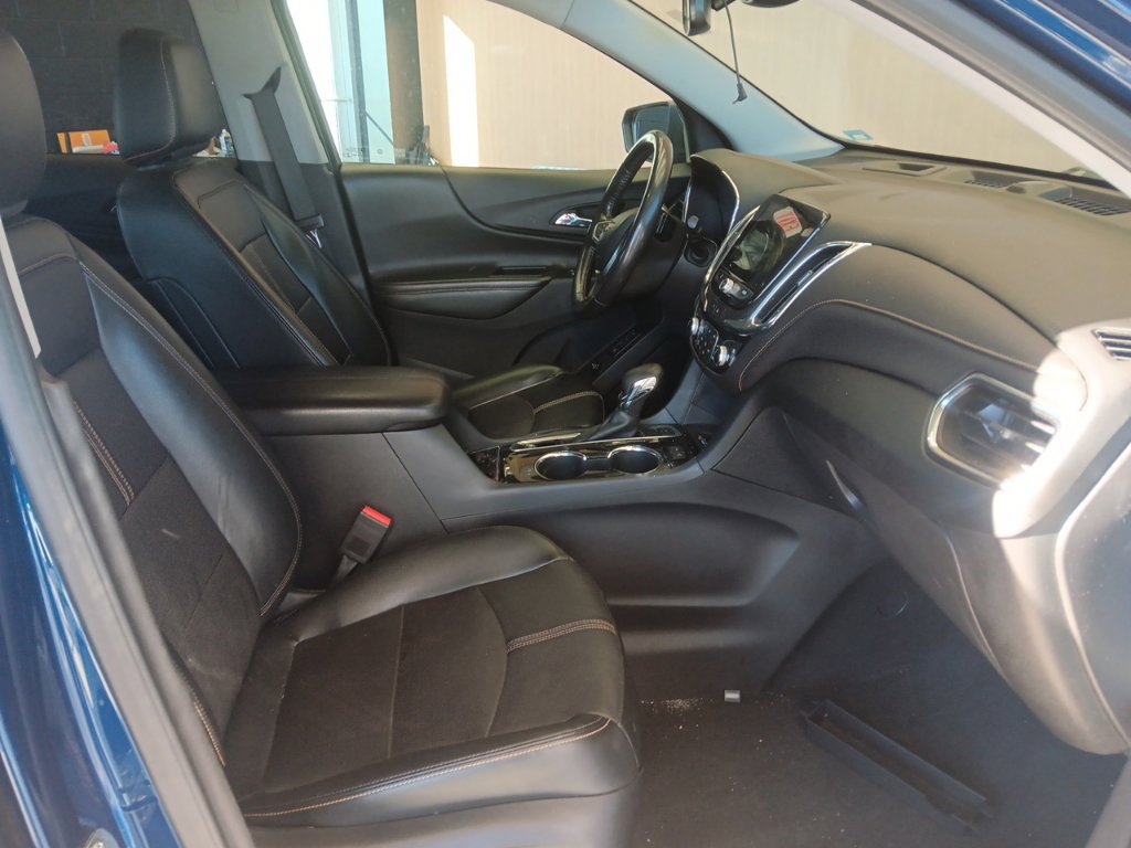 Used 2022 Chevrolet Equinox Premier AWD/4WD image 24
