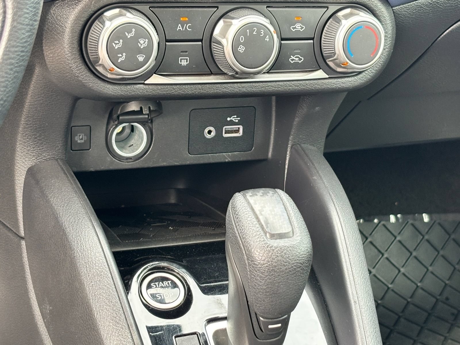 Certified 2023 Nissan Versa SV FWD image 26