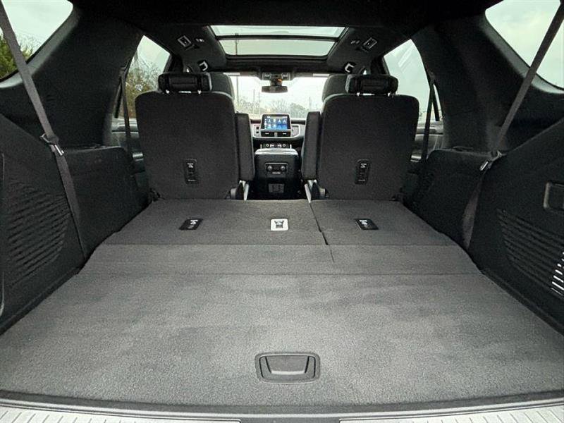 Used 2022 Chevrolet Tahoe Z71 w/ Luxury Package image 46