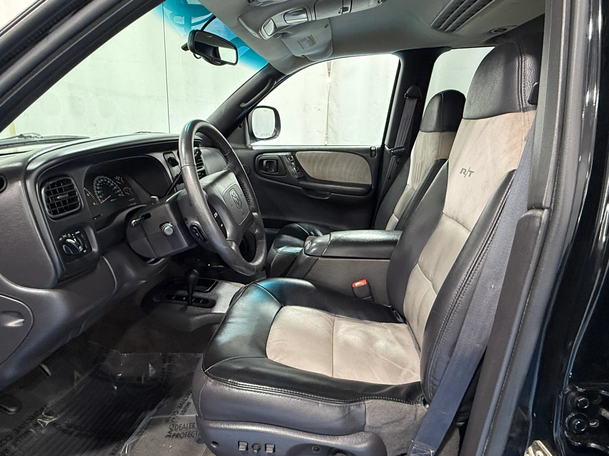 Used 2000 Dodge Durango 4WD image 18