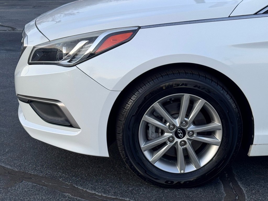 Used 2017 Hyundai Sonata SE image 32