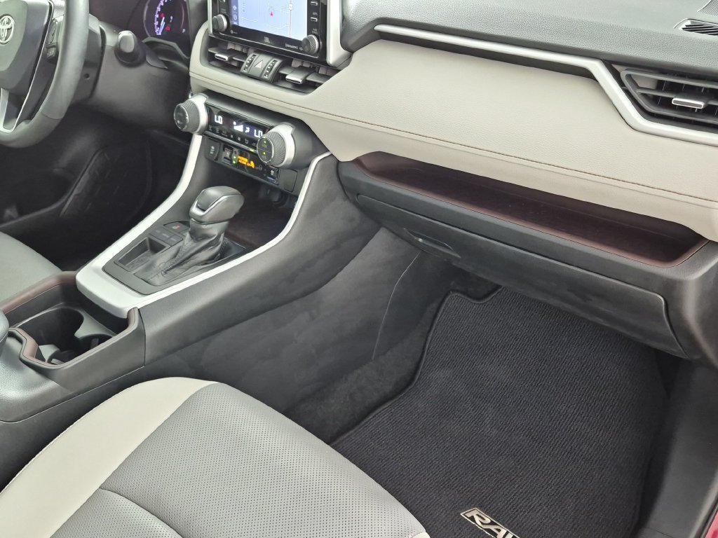 Used 2021 Toyota RAV4 Limited w/ Limited Grade Weather Package FWD image 30