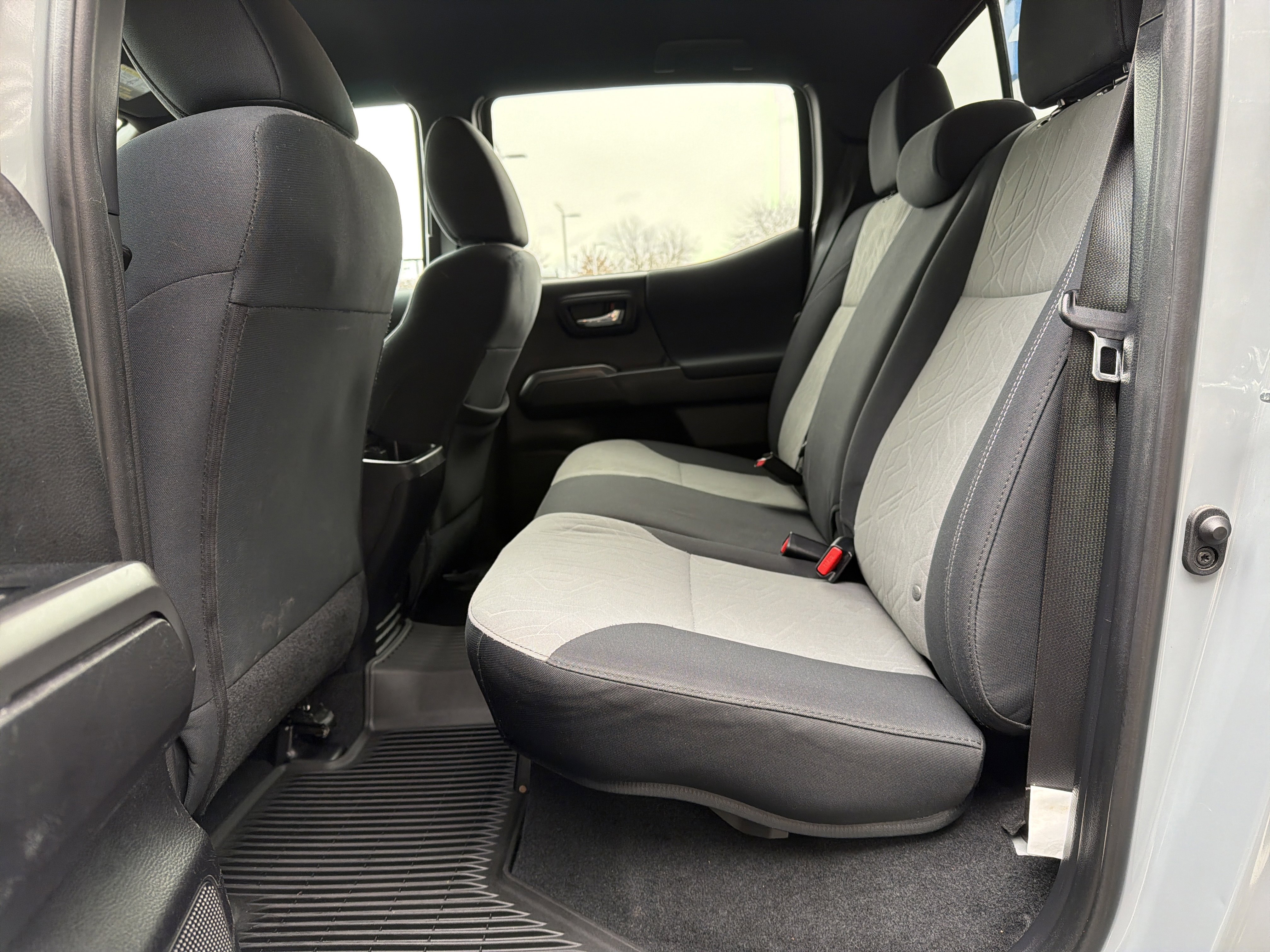 Used 2021 Toyota Tacoma TRD Off-Road w/ Technology Package image 29