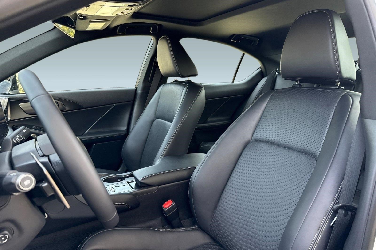 New 2026 Lexus IS 350 F Sport RWD image 5