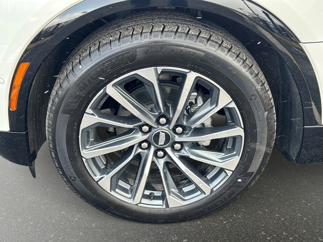 New 2025 Cadillac Lyriq Sport w/ LPO, Floor Liner Package image 9